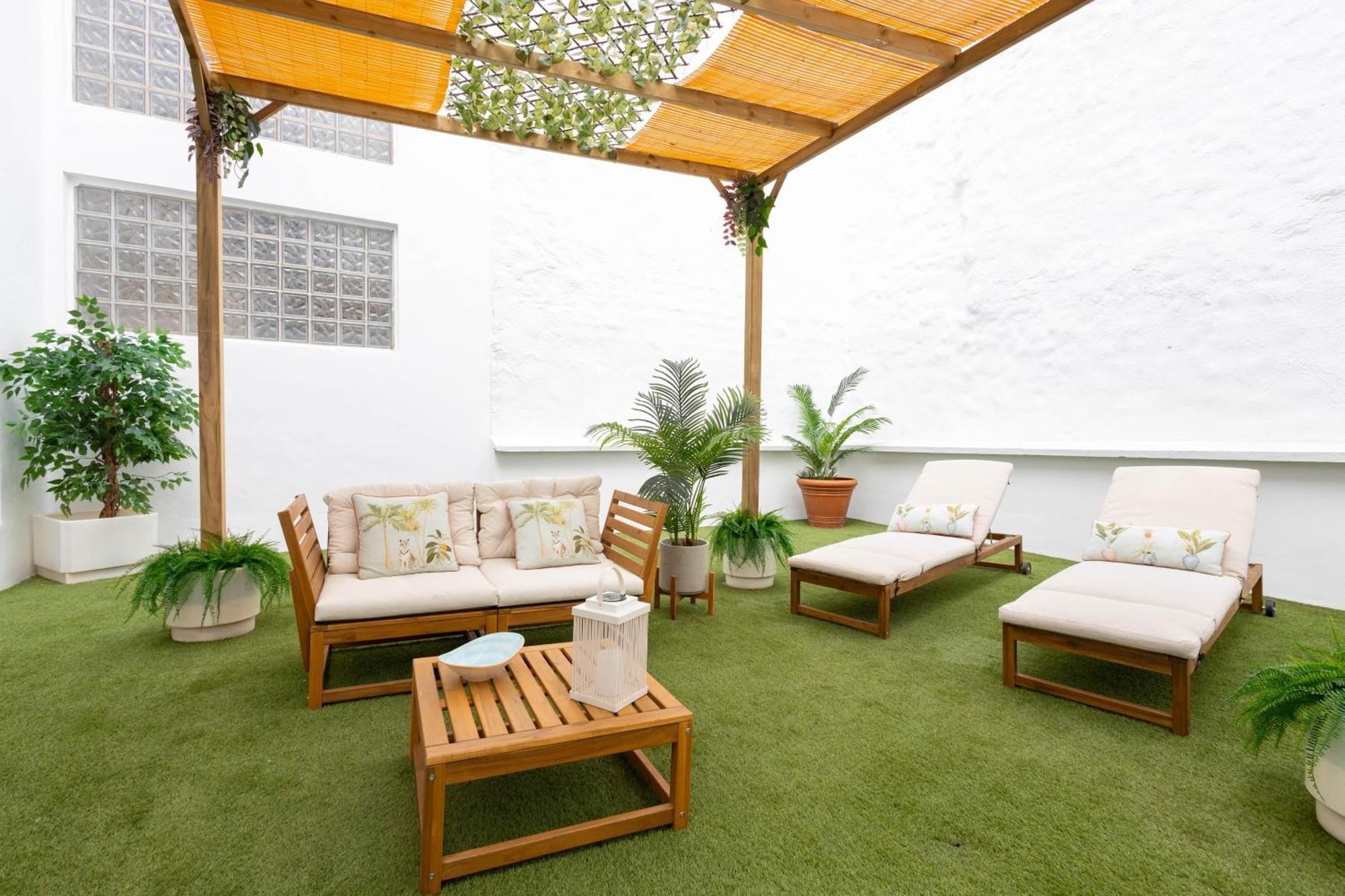 شقة C30 Deluxe Studio With Terrace Into Cathedral Square مالقة المظهر الخارجي الصورة