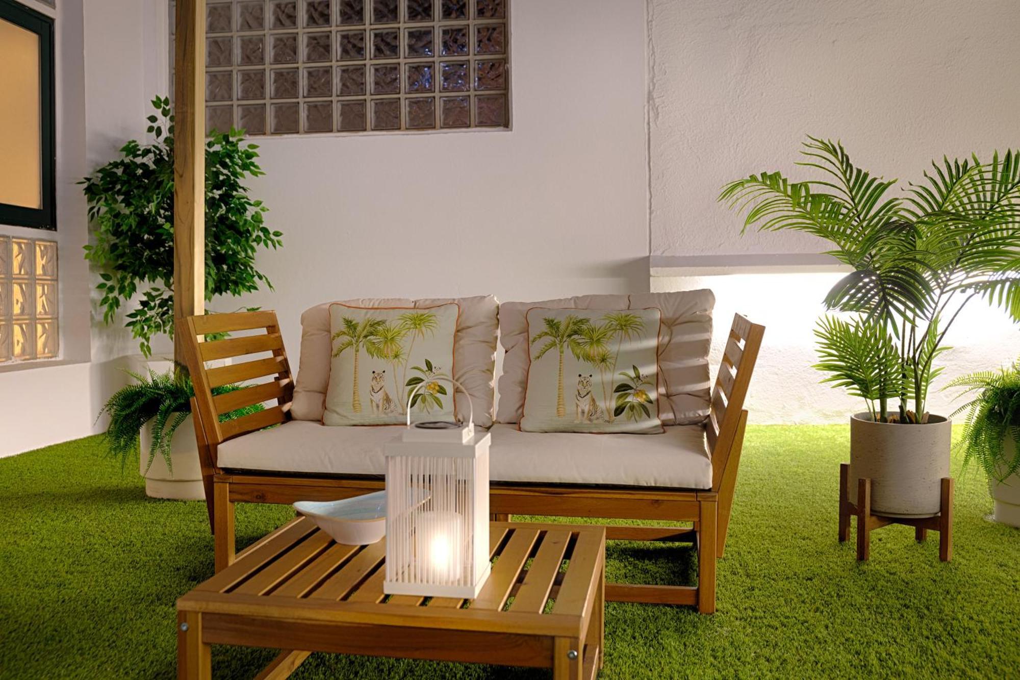 شقة C30 Deluxe Studio With Terrace Into Cathedral Square مالقة المظهر الخارجي الصورة